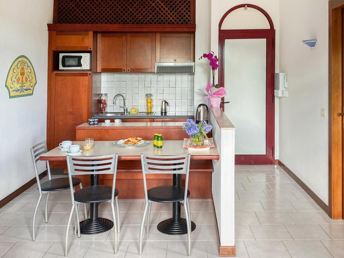 Residenza Dei Cavalleggeri ซานวินเชนโซ ภายนอก รูปภาพ